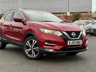 Red Used 2018 Nissan Qashqai N-Connecta SUV | £8,699 (Good price)