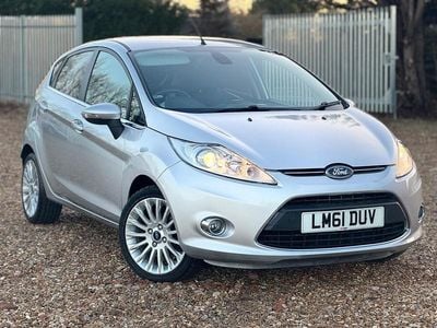 Used Ford Fiesta Titanium 94 HP (69 kW) 2011 Silver Hatchback