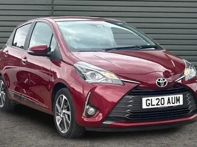 Used Toyota Yaris 111 HP (81 kW) 2019 Red Hatchback