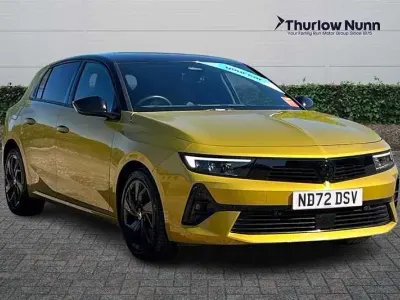 Second-hand Vauxhall Astra GS Line 130 CP (95 kW) 2022 Galben Hatchback