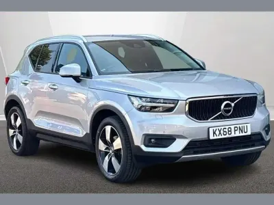 Used Volvo XC40 Momentum 154 HP (113 kW) 2018 Silver SUV