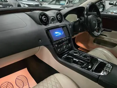 Used Jaguar XJ Portfolio 300 HP (220 kW) 2017 Black Sedan