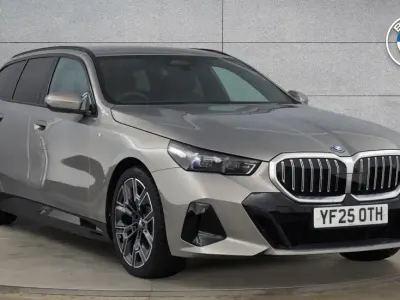 Begagnad BMW 530e M Sport 295 HK (216 kW) 2025 Grå Kombi
