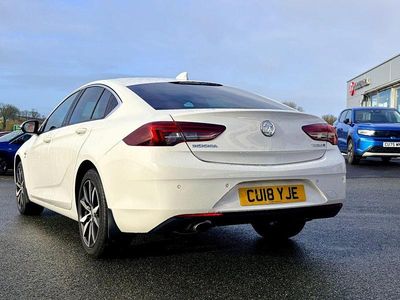 Used Vauxhall Insignia Elite 168 HP (123 kW) 2018 White Hatchback