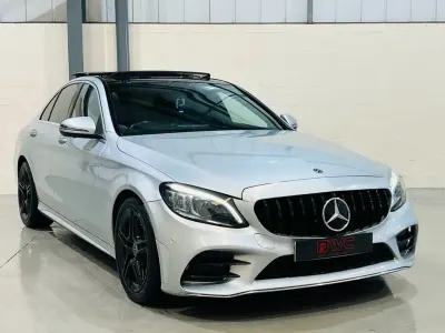 Używany Mercedes C220 AMG Line Premium Plus 194 KM (142 kW) 2019 Srebrny Sedan/Limuzyna