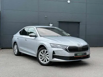 Used Skoda Octavia First Edition 110 HP (80 kW) 2024 Silver Hatchback