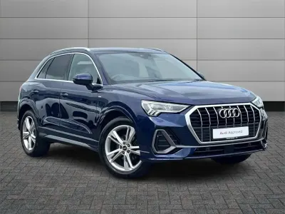 Używany Audi Q3 S-Line 150 KM (110 kW) 2022 Niebieski SUV