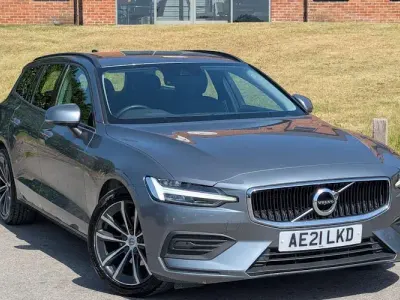 Second-hand Volvo V60 Momentum 197 CP (144 kW) 2021 Gri Break