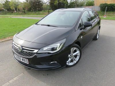 Used Vauxhall Astra SRi 150 HP (110 kW) 2017 Black Estate
