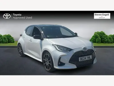 Used Toyota Yaris Sport 91 HP (66 kW) 2024 White/black Hatchback