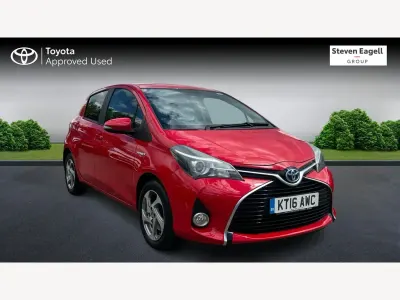 Używany Toyota Yaris Hybrid 2016 Czerwony Hatchback
