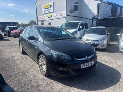 Used Vauxhall Astra Excite 200 HP (147 kW) 2016 Black Hatchback
