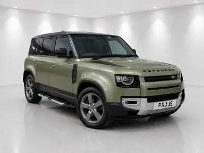 Usado Land Rover Defender First Edition 241 CV (177 kW) 2020 Verde SUV