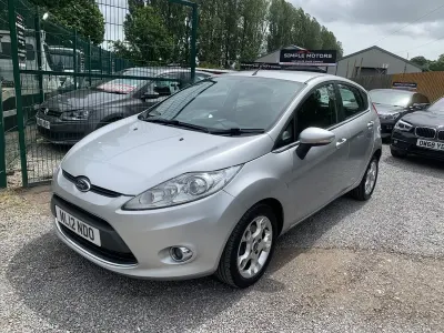 Used Ford Fiesta Zetec 94 HP (69 kW) 2012 Silver Hatchback
