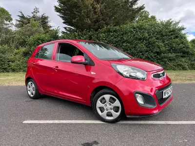 Used Kia Picanto Air 68 HP (50 kW) 2012 Red Hatchback
