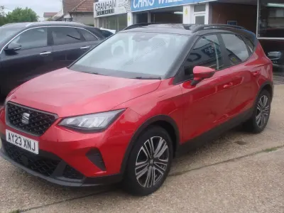 Used Seat Arona SE Technology 2023 Desire red metallic SUV