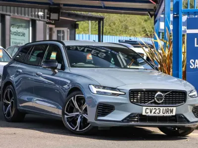 Used Volvo V60 Plus 350 HP (257 kW) 2023 Grey Estate