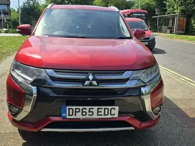 Used Mitsubishi Outlander P-HEV 2016 Red Estate