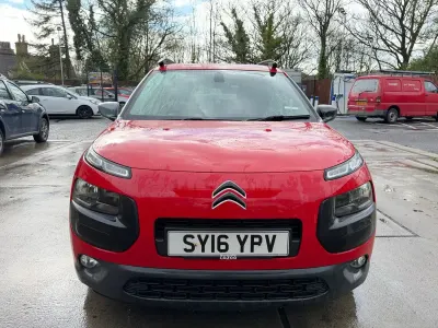 Usado Citroën C4 Cactus Flair 100 HP (73 kW) 2016 Vermelho Citadino