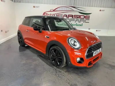 Used Mini Cooper Hatch 136 HP (100 kW) 2019 Orange Hatchback