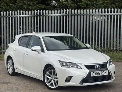Lexus CT200h