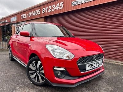 Usado Suzuki Swift 90 HP (66 kW) 2019 Vermelho Citadino