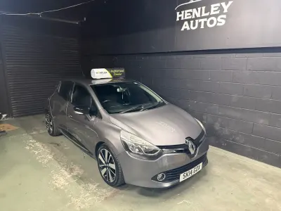 Usado Renault Clio IV Dynamique 90 CV (66 kW) 2014 Gris Utilitario
