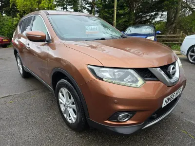 Usado Nissan X-Trail Acenta 130 HP (95 kW) 2016 Laranja SUV