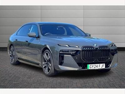 BMW i7