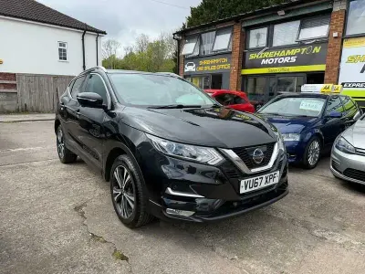 Begagnad Nissan Qashqai N-Connecta 115 HK (84 kW) 2018 Svart SUV