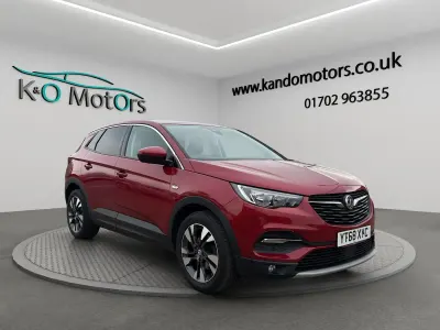 Used Vauxhall Grandland X Sport 120 HP (88 kW) 2018 Red SUV