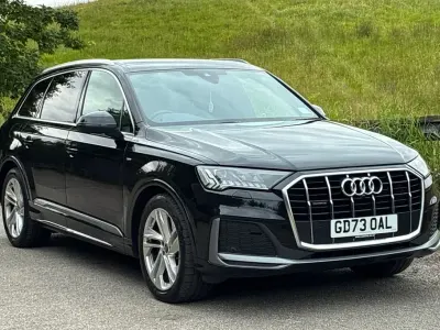 Used Audi Q7 S-Line 231 HP (169 kW) 2024 Black SUV