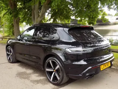 Used Porsche Macan 265 HP (194 kW) 2024 Black SUV