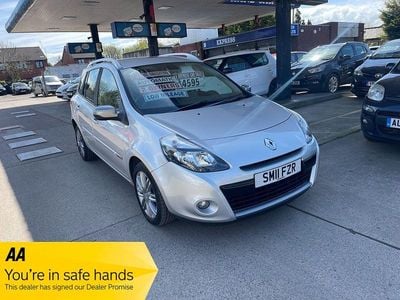 Used Renault Clio GrandTour Dynamique 2011 Silver Estate