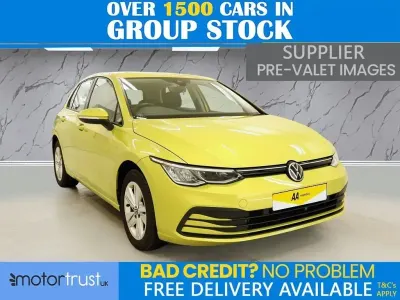 Używany VW Golf VII S 150 KM (110 kW) 2020 Żółty Hatchback