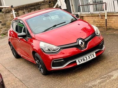 Used Renault Clio IV 200 HP (147 kW) 2014 Red Hatchback