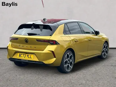 Used Vauxhall Astra Ultimate 128 HP (94 kW) 2024 Yellow Hatchback