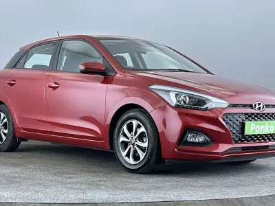 Used Hyundai i20 SE 84 HP (61 kW) 2019 Red Hatchback