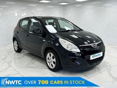 Used Hyundai i20 Comfort 77 HP (56 kW) 2011 Black Hatchback