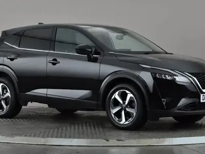 Used Nissan Qashqai N-Connecta 140 HP (102 kW) 2023 Black SUV