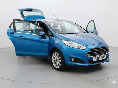 Używany Ford Fiesta Titanium 2016 Niebieski Hatchback