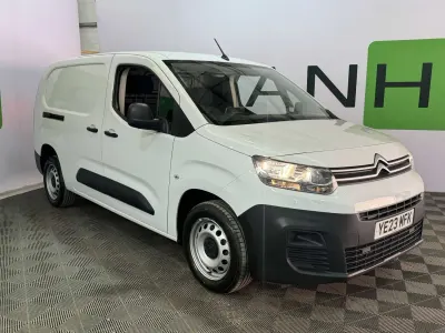 Used Citroën Berlingo 100 HP (73 kW) 2023 White MPV