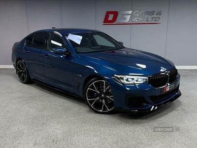 Begagnad BMW 530e M Sport 2022 Blå Sedan