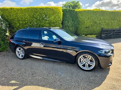 Usado BMW 535 M Sport 2016 Azul Familiar