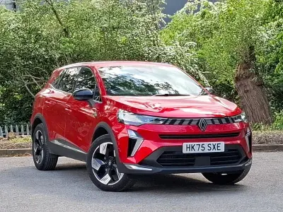 Używany Renault Symbioz Techno 140 KM (102 kW) 2025 Czerwony SUV