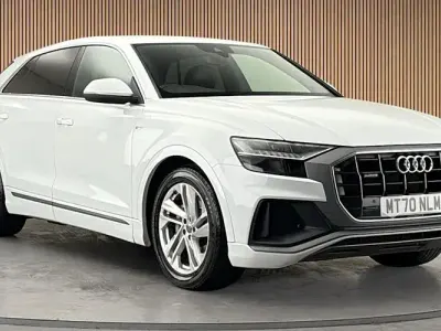 Used Audi Q8 S-Line 286 HP (210 kW) 2020 Glacier white SUV
