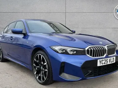 Begagnad BMW 330e M Sport 288 HK (211 kW) 2025 Blå