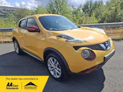 Used Nissan Juke Acenta Premium 115 HP (84 kW) 2015 Yellow SUV