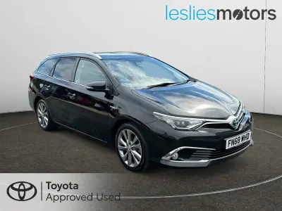 Used Toyota Auris Hybrid