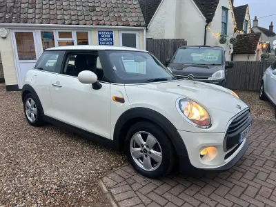 Used Mini ONE Hatch 102 HP (75 kW) 2016 White Hatchback